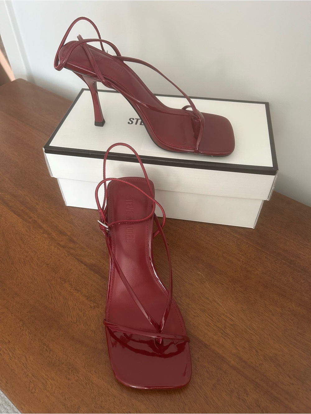 Brand New Steve Madden Red Patent Strappy Square-Toe Slingback Heels
